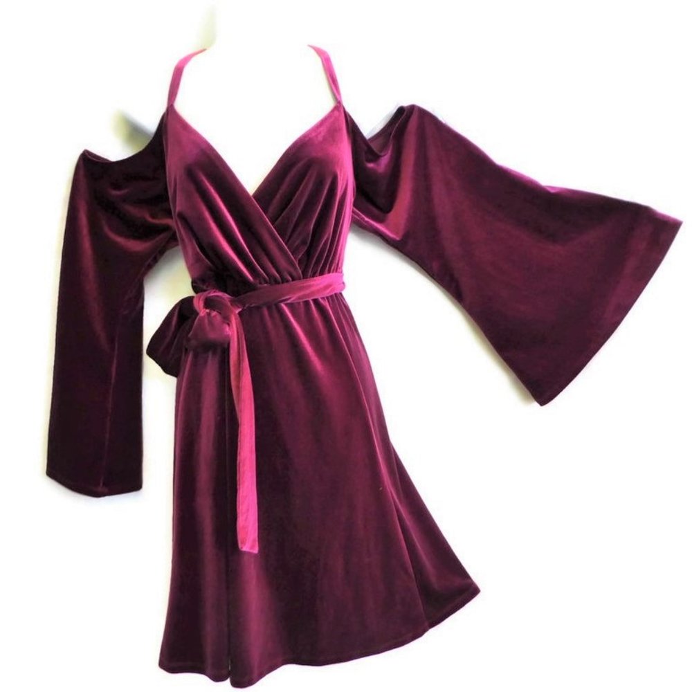 VeLVeT Torrid Dress Burgundy Cold Shoulder Suplice Babydoll Angel Bell 1X - Picture 2 of 13